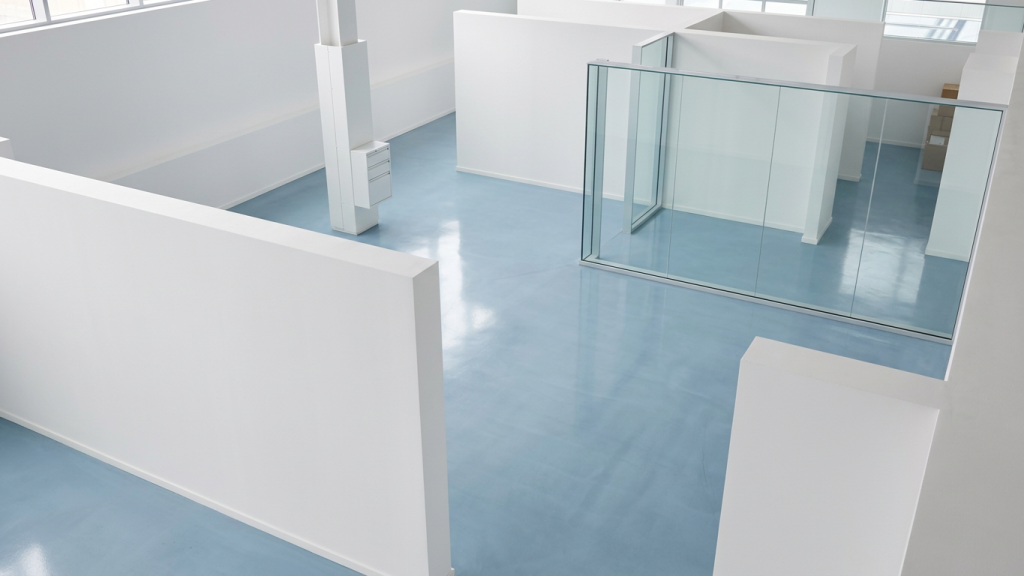 white walls, pale blue polished concrete floor, architecture photography (2)